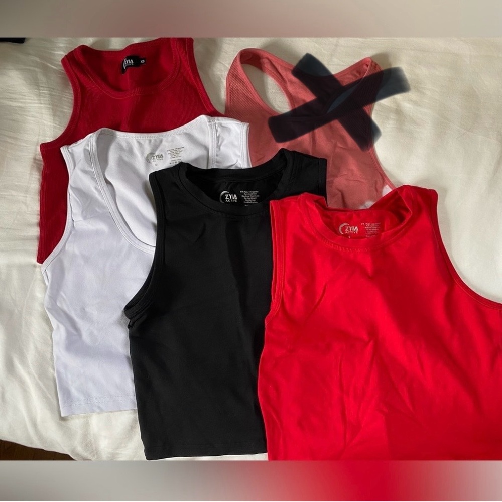 4 Zyia Tanks